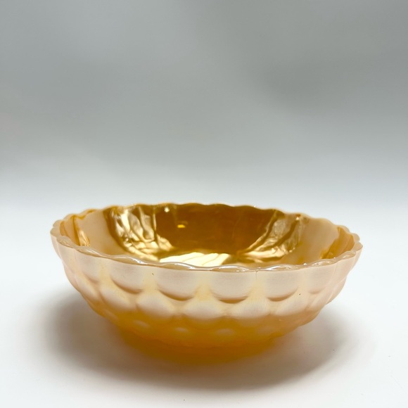 🔥👑⚓️🍑🧡🤍Fire King Anchor Hocking - Vintage Peach Lustre Large Bubble Bowl. - Picture 3 of 16